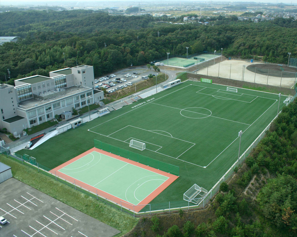 愛知学泉大学　人工芝サッカー場