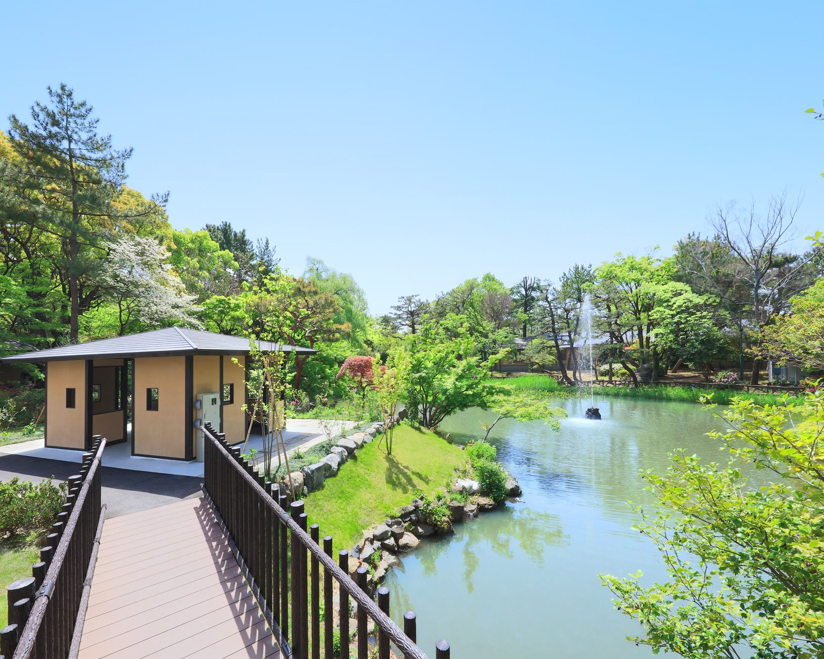 鶴舞公園商業施設「TSURUMA GADEN（ツルマガーデン）」