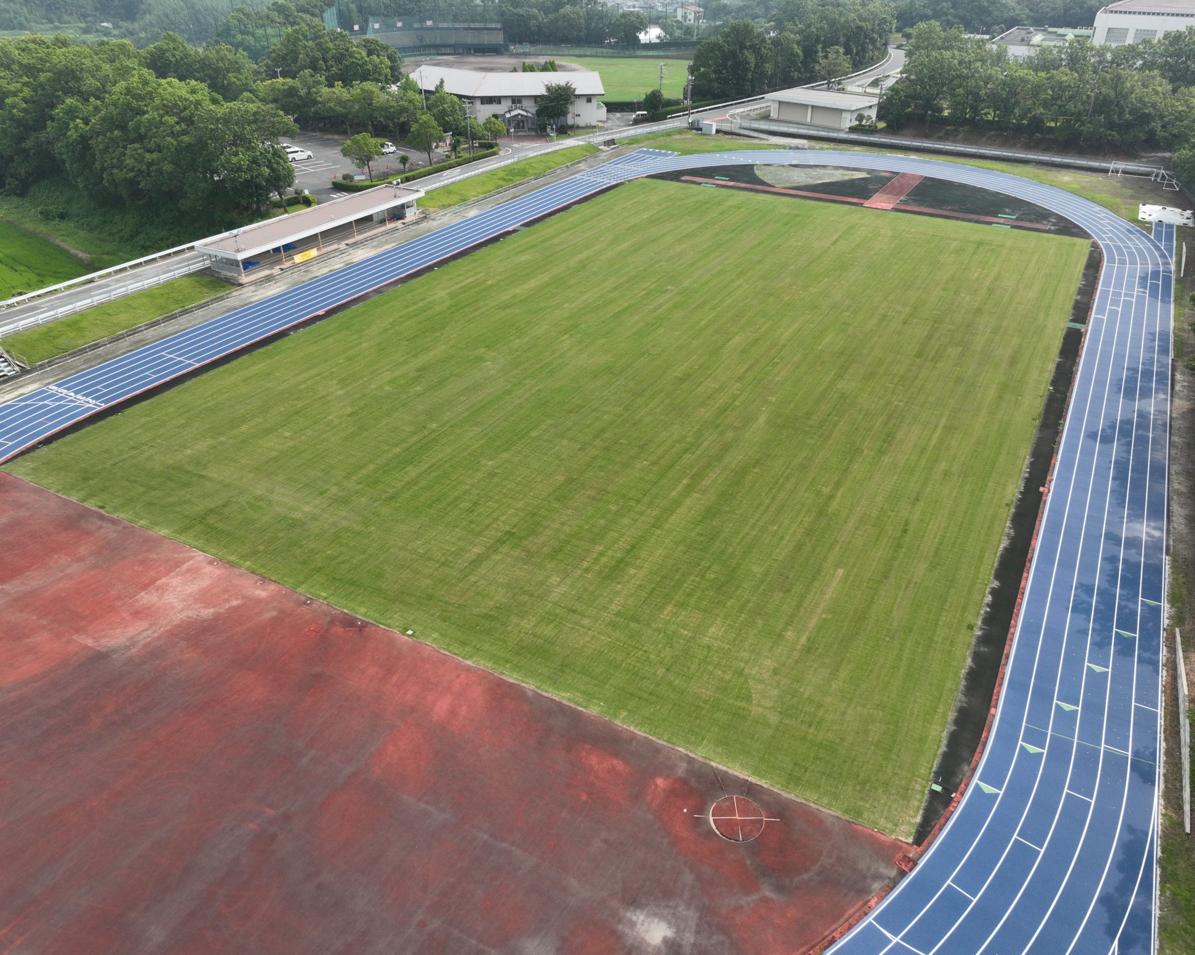 陸上競技場インフィールド改修工事